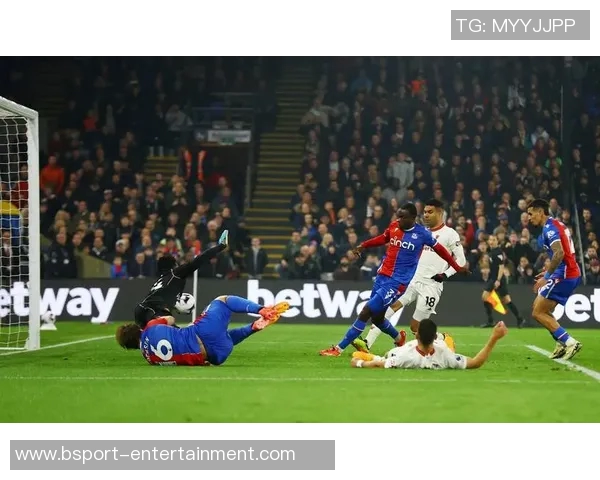 足总杯激战曼联与里昂平局点球大战引发全场狂欢解析