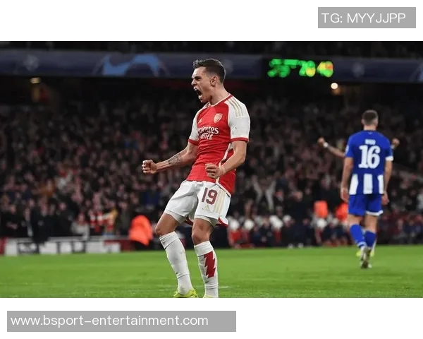 欧冠激战马竞与巴黎圣日耳曼战平争议判罚引发全场热议